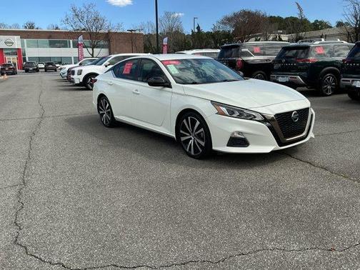 2022 Nissan Altima 2.5 SR