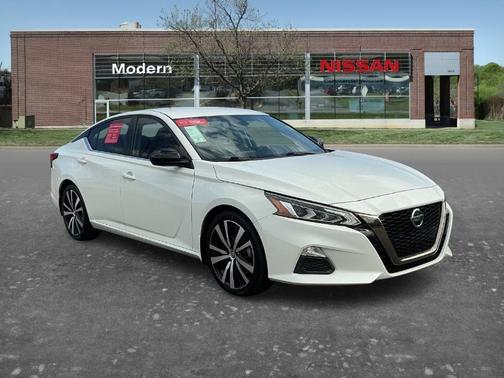 2022 Nissan Altima 2.5 SR