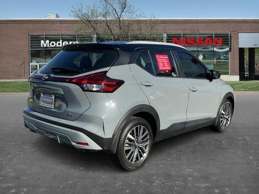 2023 Nissan Kicks SV
