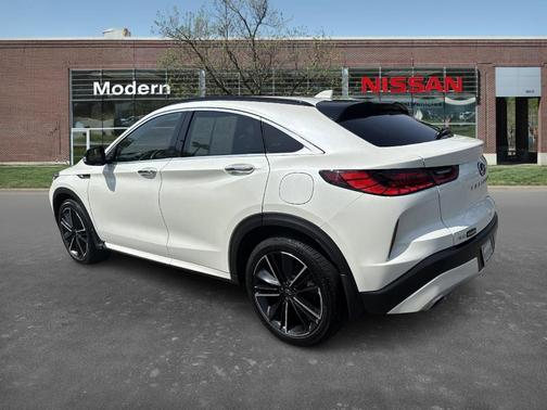 2022 INFINITI QX55 LUXE