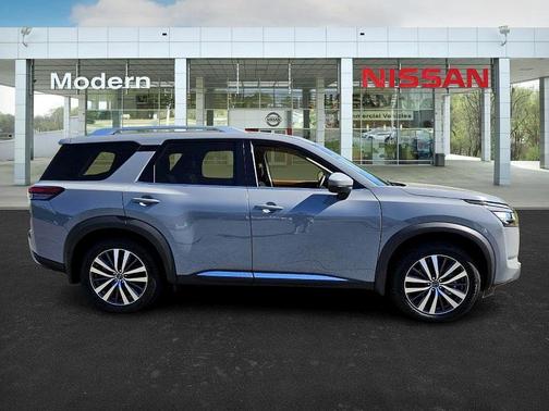 2022 Nissan Pathfinder Platinum
