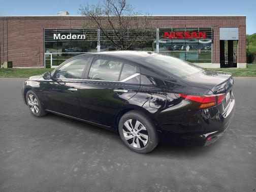2025 Nissan Altima S