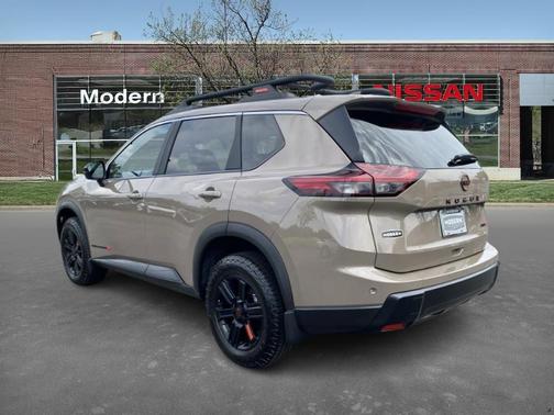 2025 Nissan Rogue CREEK