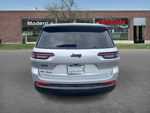 2021 Jeep Grand Cherokee L Laredo