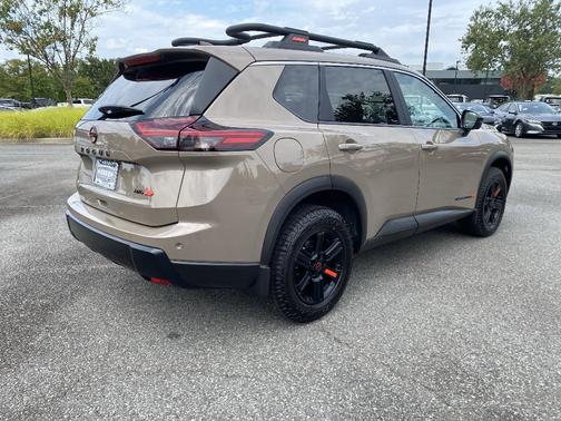 2025 Nissan Rogue CREEK