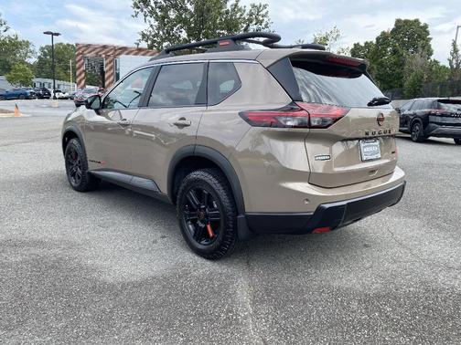 2025 Nissan Rogue CREEK