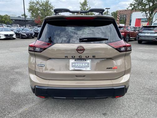 2025 Nissan Rogue CREEK
