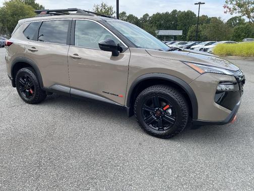 2025 Nissan Rogue CREEK