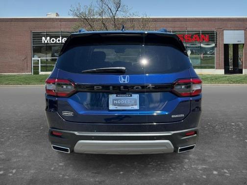 Blue 2023 Honda Pilot Touring