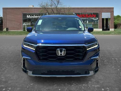 Blue 2023 Honda Pilot Touring