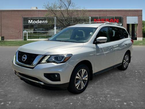Silver 2020 Nissan Pathfinder SL