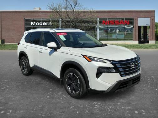 Everest White P 2024 Nissan Rogue SV
