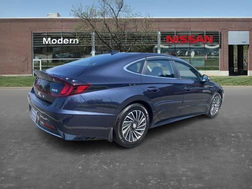 2021 Hyundai SONATA Hybrid Limited