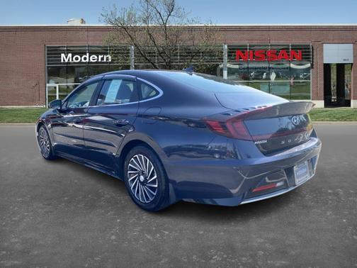 2021 Hyundai SONATA Hybrid Limited