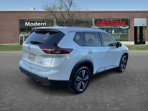 2024 Nissan Rogue SL