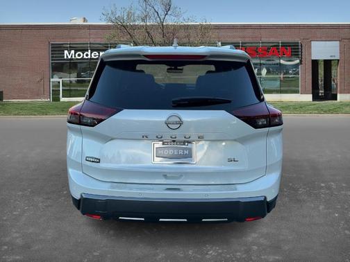2024 Nissan Rogue SL