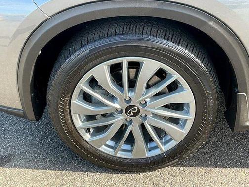 2024 INFINITI QX50 Luxe