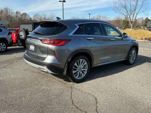 2024 INFINITI QX50 Luxe