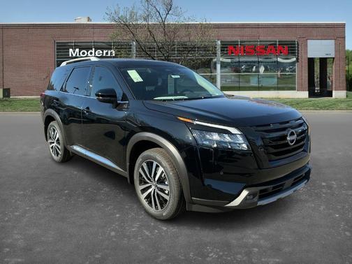 2025 Nissan Pathfinder Platinum