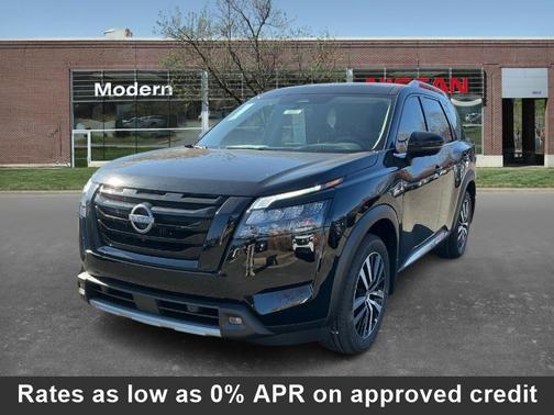 2025 Nissan Pathfinder Platinum