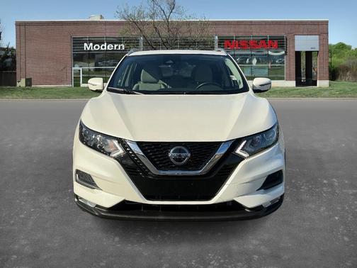 2022 Nissan Rogue Sport SV