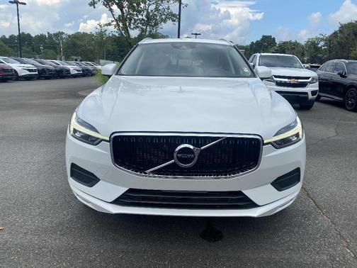 2021 Volvo XC60 T5 Momentum