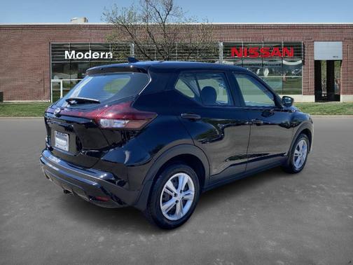2023 Nissan Kicks S