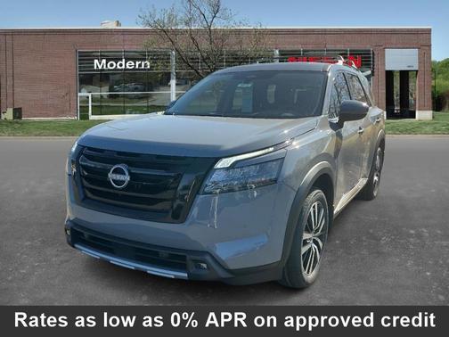 2025 Nissan Pathfinder Platinum