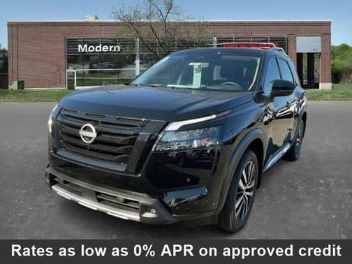 2025 Nissan Pathfinder Platinum