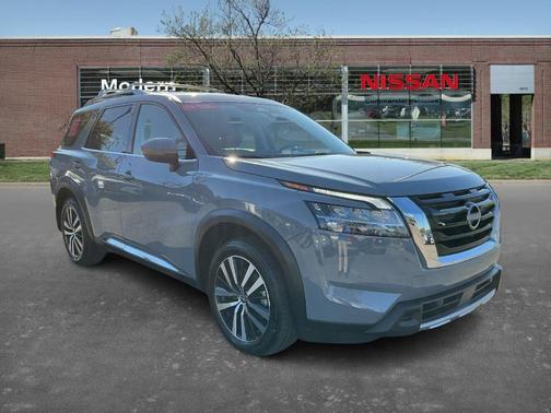 2024 Nissan Pathfinder Platinum