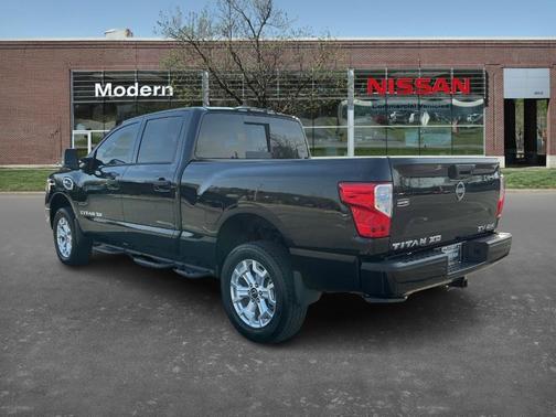 2024 Nissan Titan XD SV