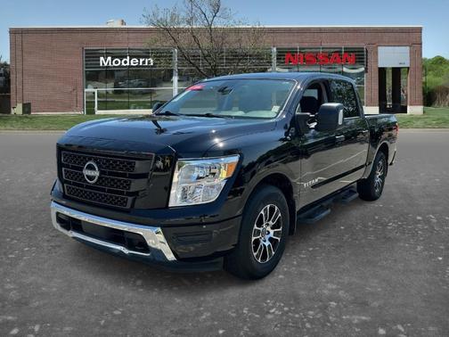Black 2024 Nissan Titan SV