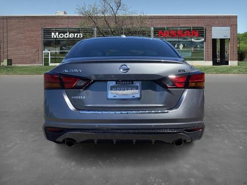 2021 Nissan Altima 2.5 SR