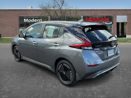 2024 Nissan Leaf SV PLUS