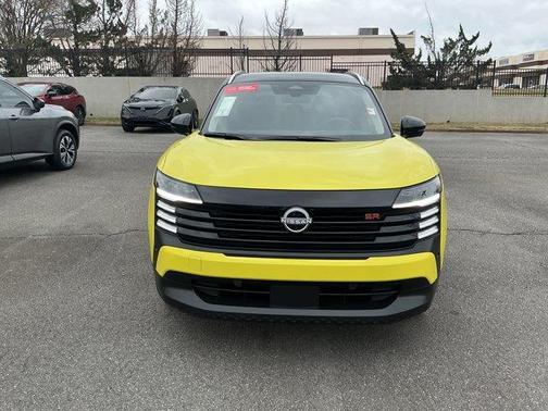 2025 Nissan Kicks SR