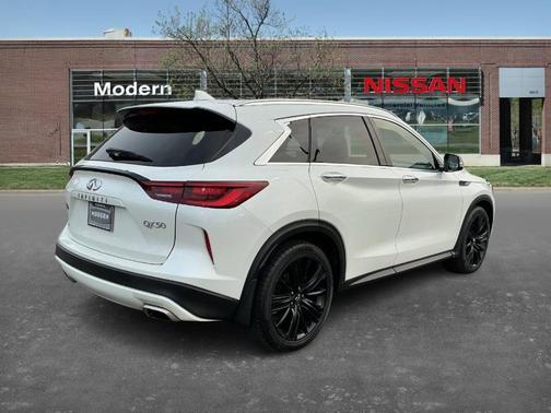 2022 INFINITI QX50 Luxe