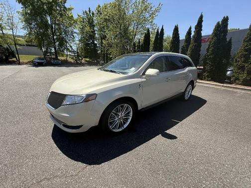 2014 Lincoln MKT EcoBoost