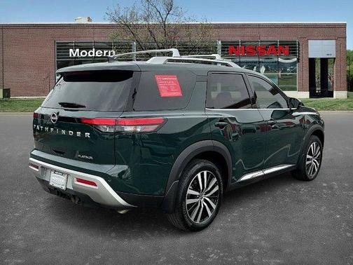 2024 Nissan Pathfinder Platinum