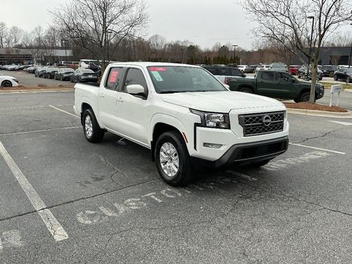 2023 Nissan Frontier SV