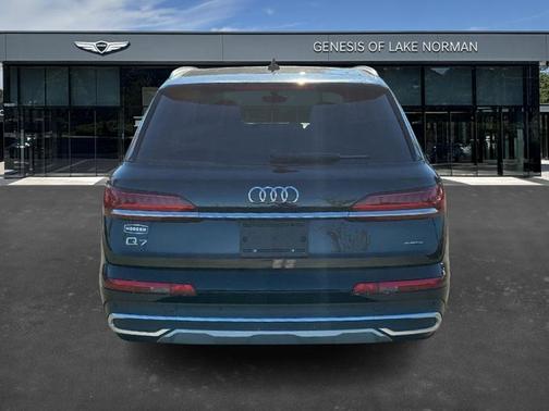 2024 Audi Q7 45 Premium Plus