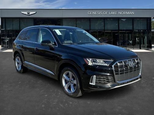 2024 Audi Q7 45 Premium Plus