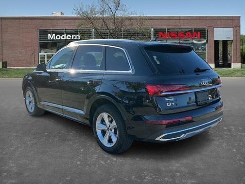 2024 Audi Q7 45 Premium Plus