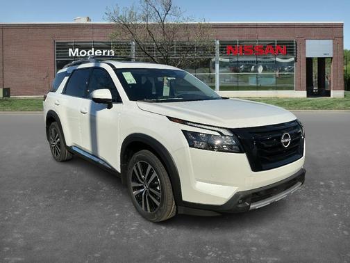 2025 Nissan Pathfinder Platinum