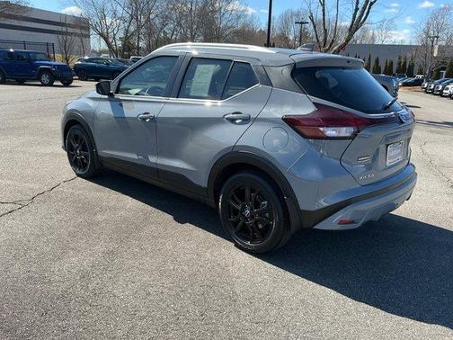 2023 Nissan Kicks SV