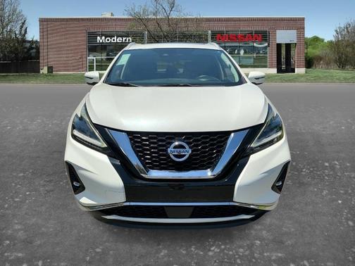 White 2019 Nissan Murano SL