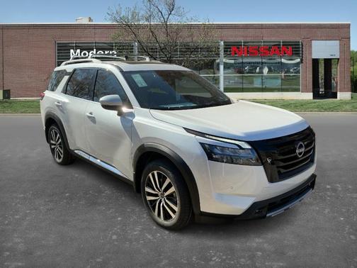 2025 Nissan Pathfinder Platinum