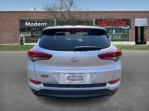 2017 Hyundai TUCSON SE