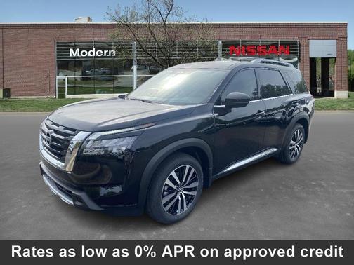 2025 Nissan Pathfinder Platinum