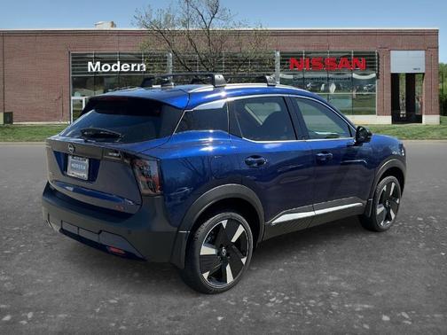 Deep Blue Pearl 2026 Nissan Kicks SR