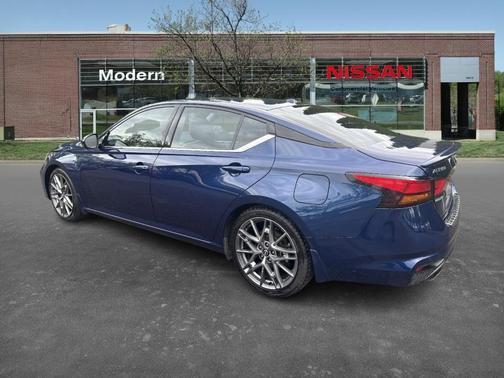 2023 Nissan Altima 2.0 SR